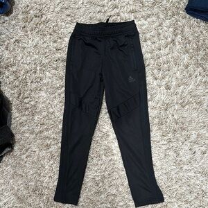 Boys youth, Adidas, jogging pants with tapered ankle and zip at ankle